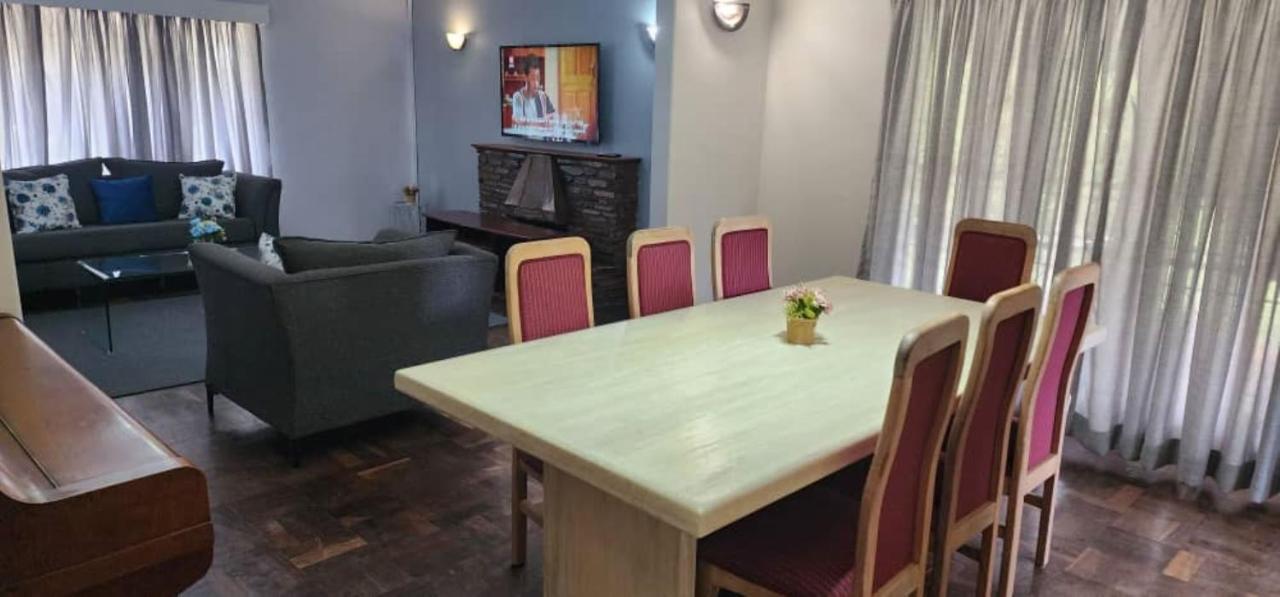 Lovely 3 Bed In Mount Pleasant - 2153 Harare Exteriör bild