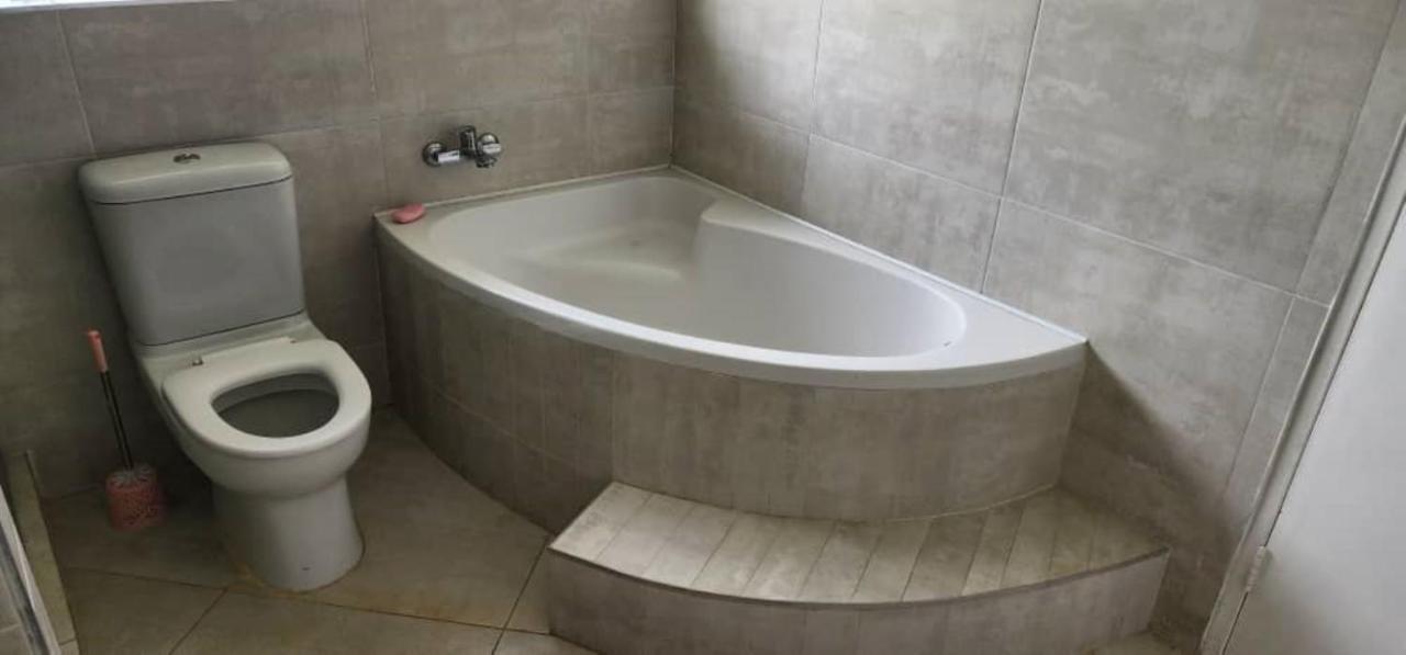 Lovely 3 Bed In Mount Pleasant - 2153 Harare Exteriör bild